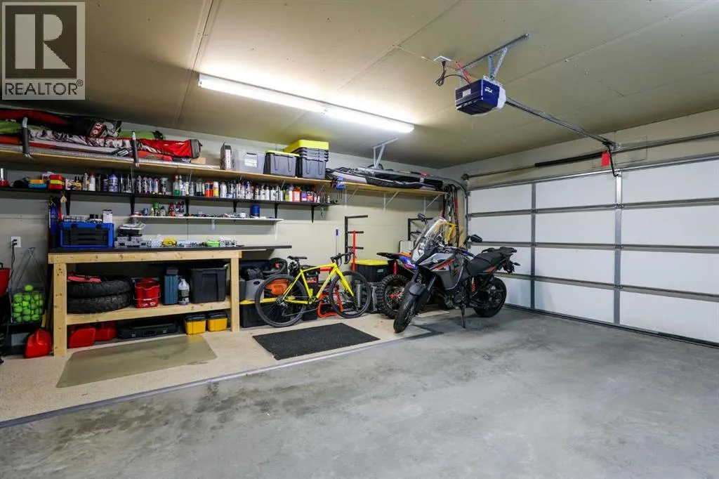 436 Mt Sunburst Crescent W