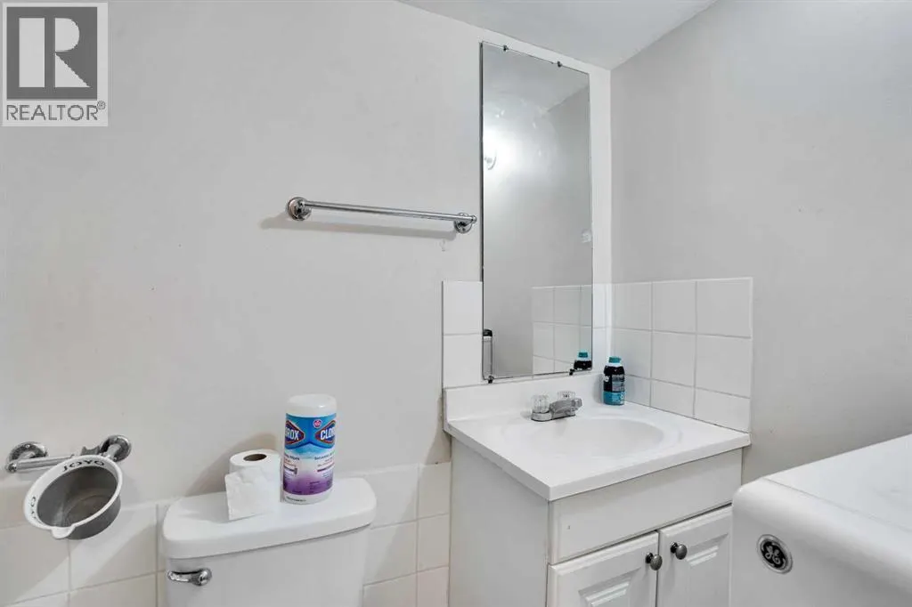 48 WHITWORTH Way NE