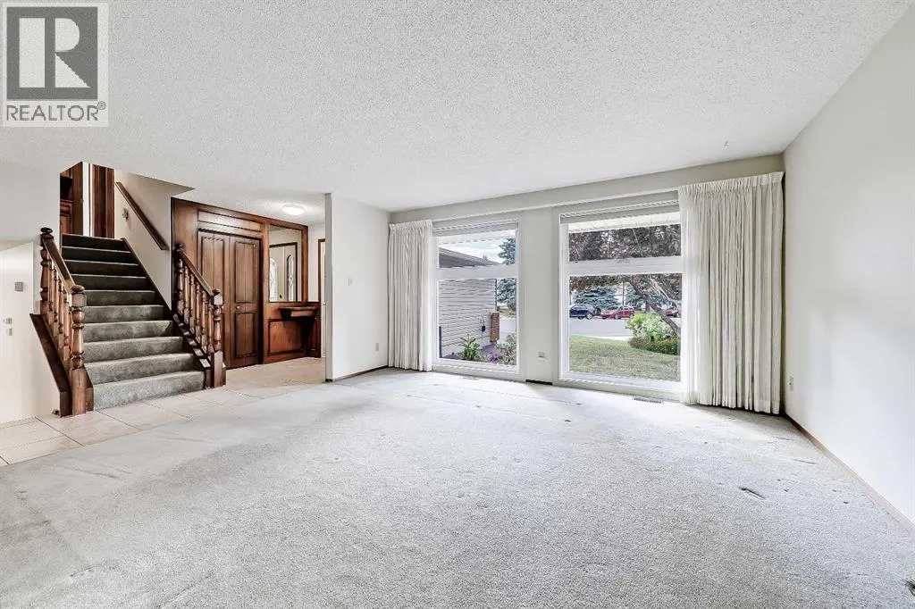 40 Woodview Court SW