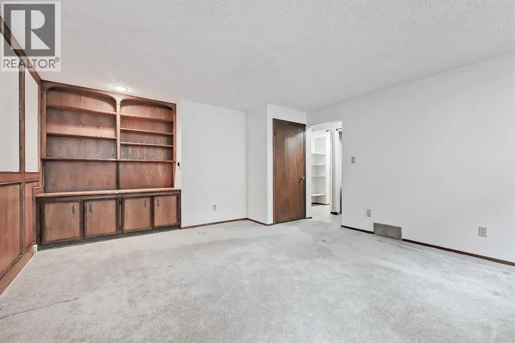 40 Woodview Court SW