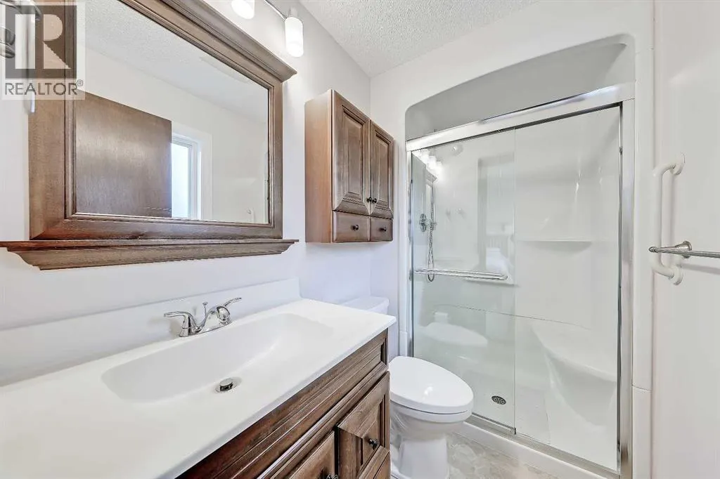 40 Woodview Court SW