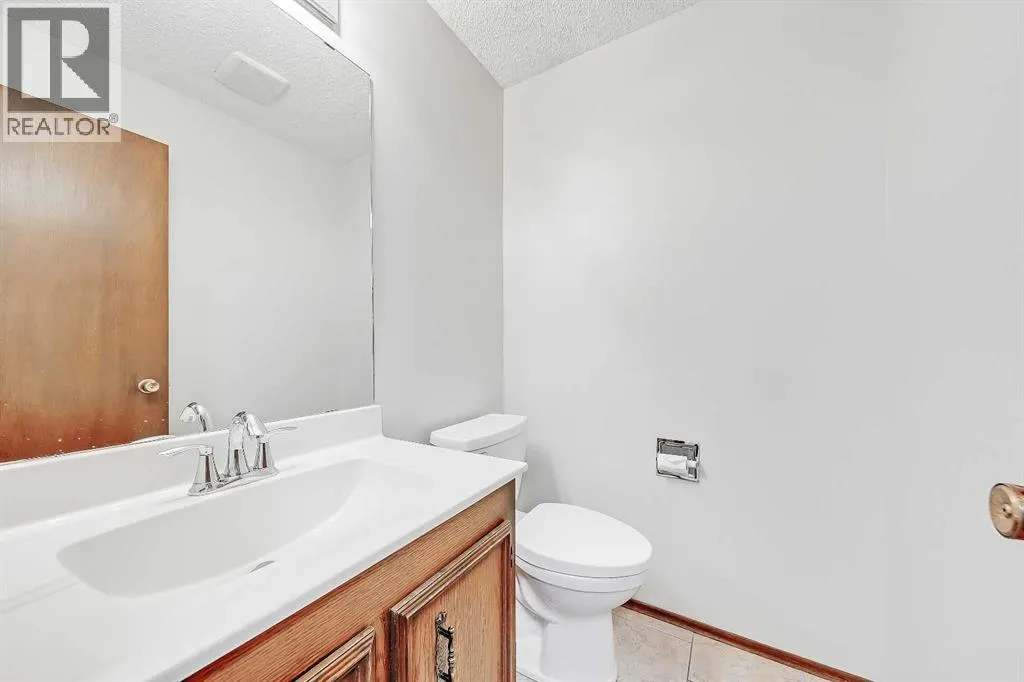 40 Woodview Court SW