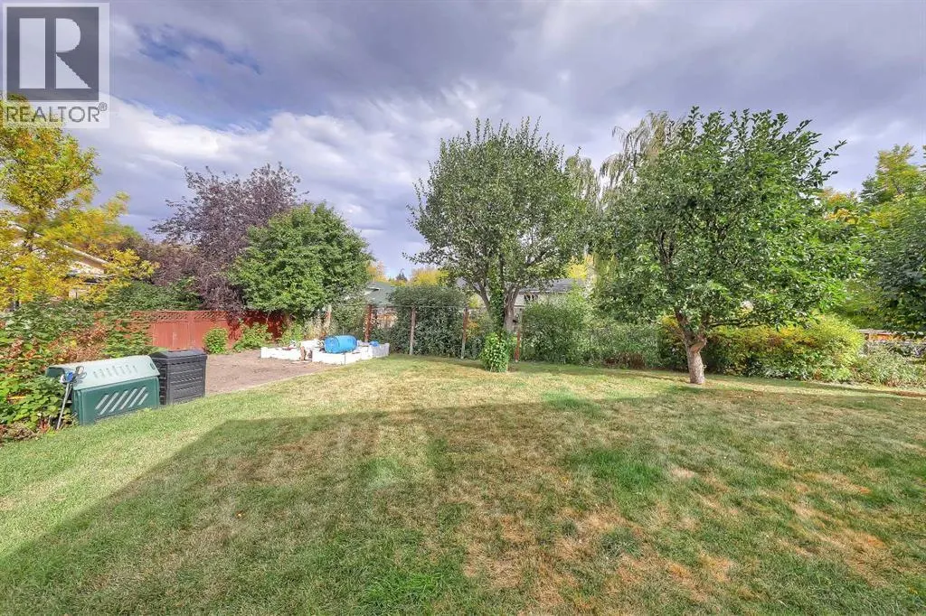 40 Woodview Court SW