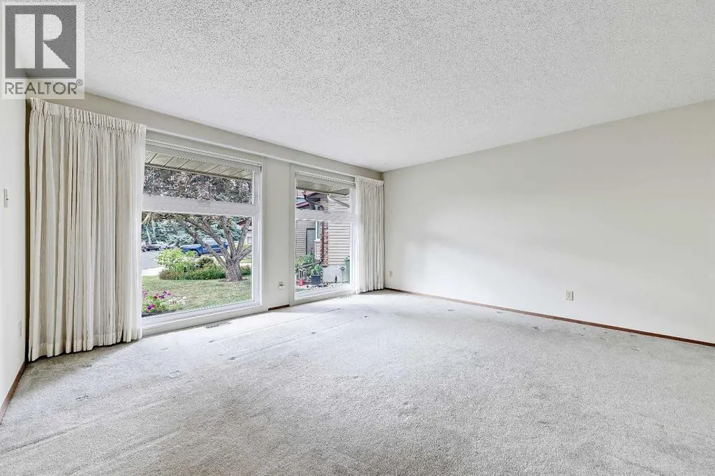 40 Woodview Court SW