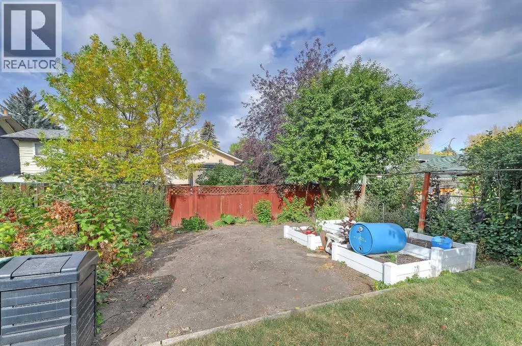 40 Woodview Court SW