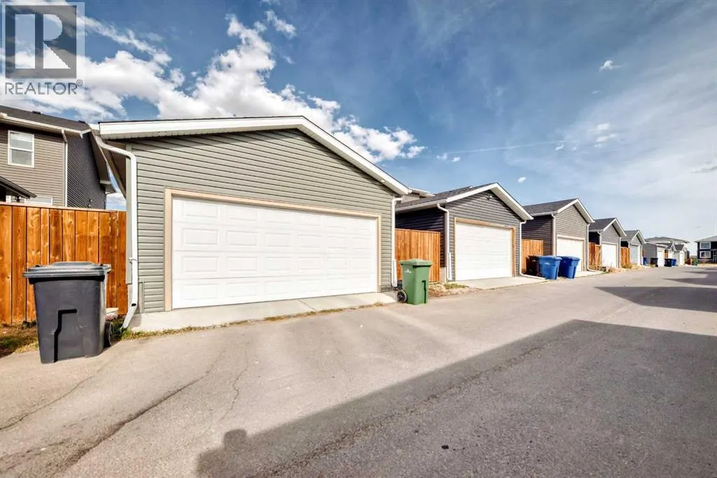 868 WEST LAKEVIEW Drive