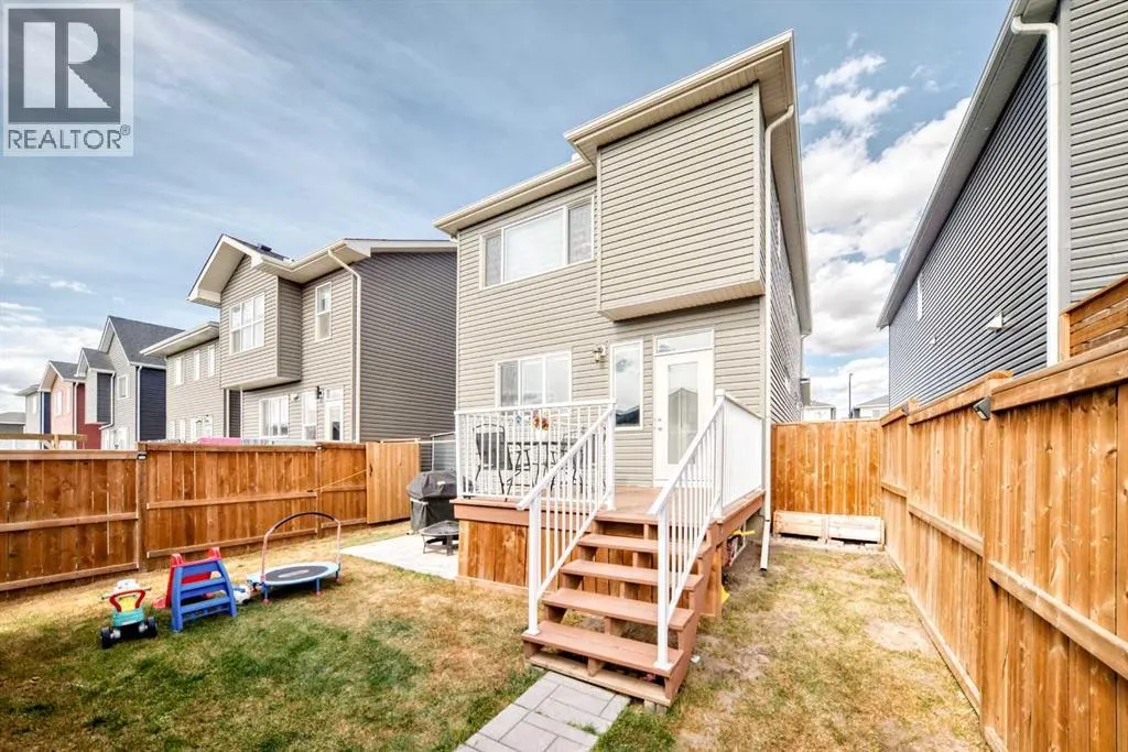 868 WEST LAKEVIEW Drive