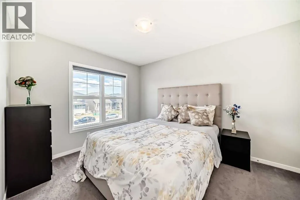 868 WEST LAKEVIEW Drive