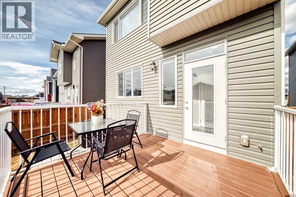 868 WEST LAKEVIEW Drive