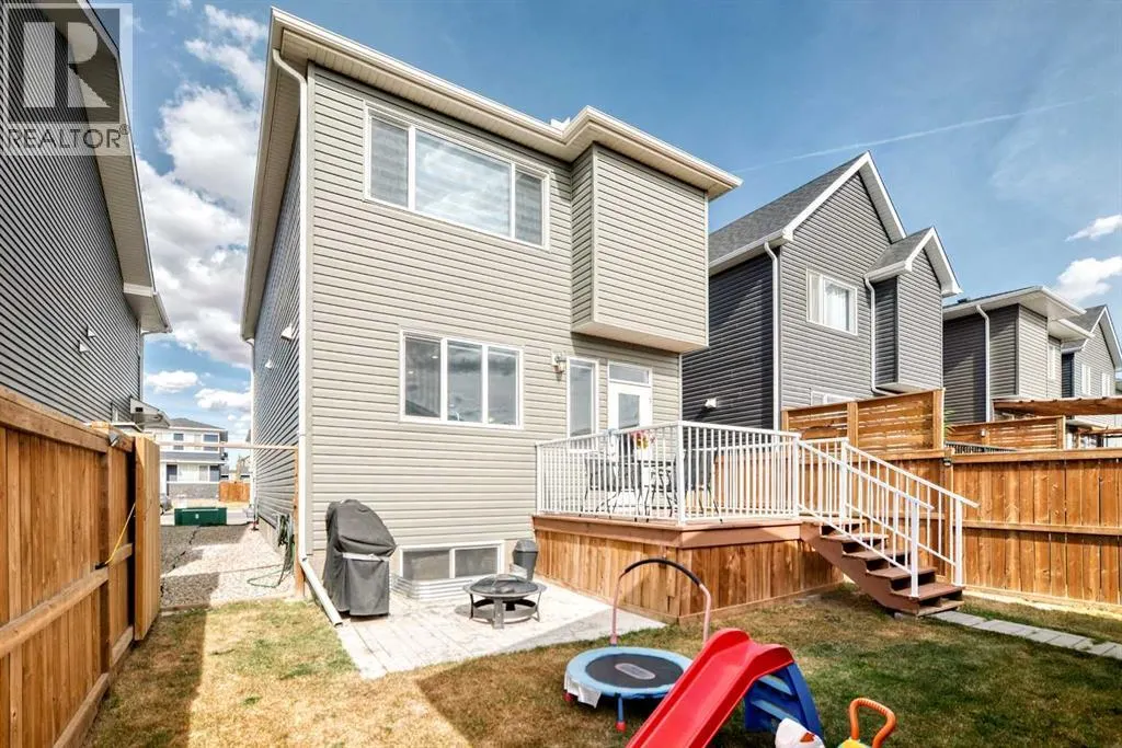 868 WEST LAKEVIEW Drive