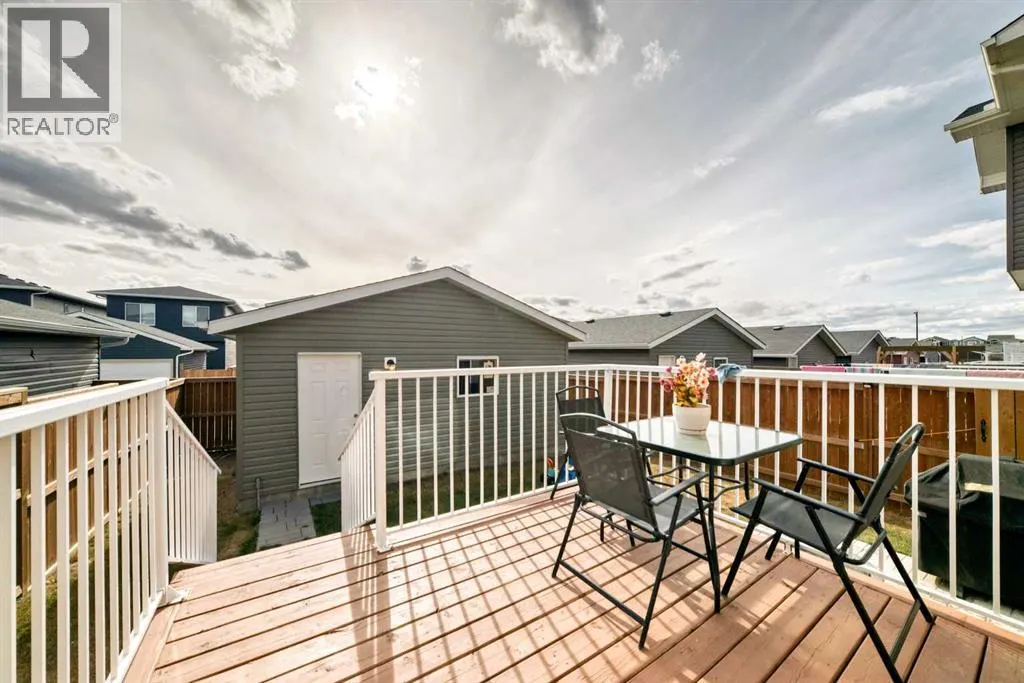 868 WEST LAKEVIEW Drive