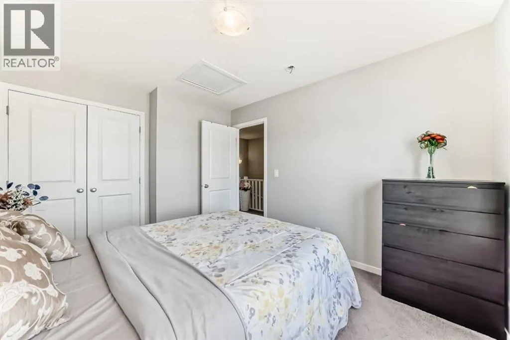 868 WEST LAKEVIEW Drive