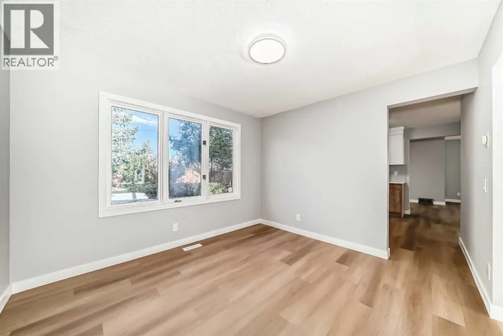 656 Woodbine Boulevard SW