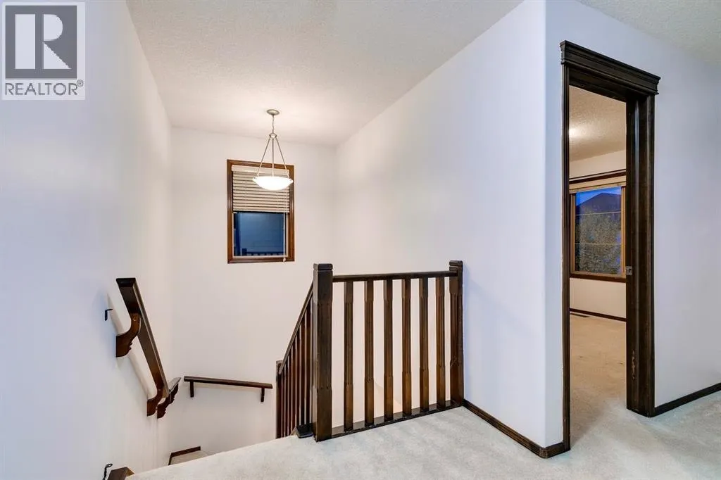 238 Elgin Manor SE