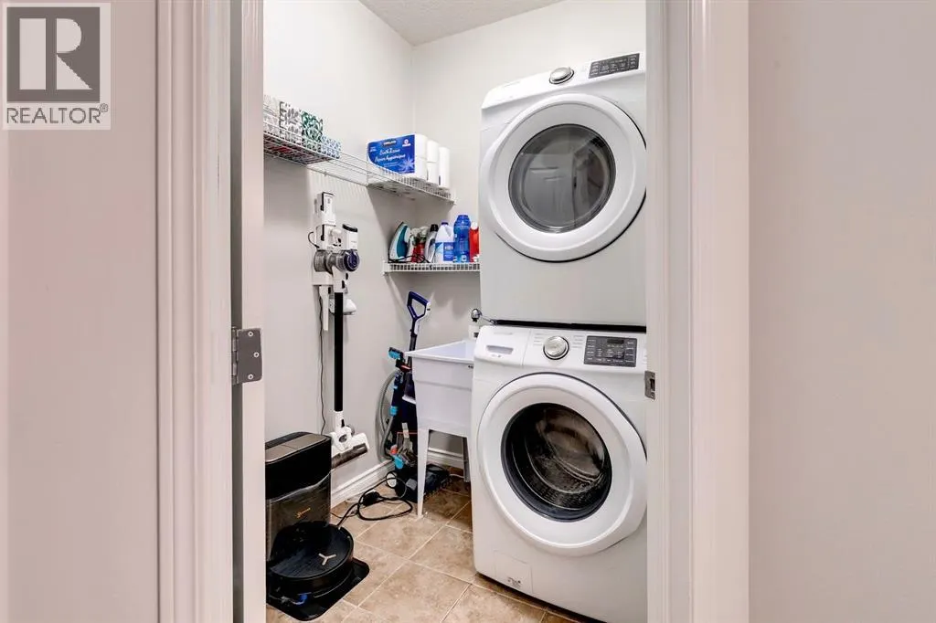 238 Elgin Manor SE
