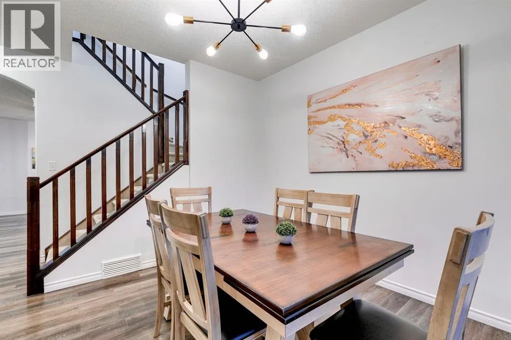 238 Elgin Manor SE