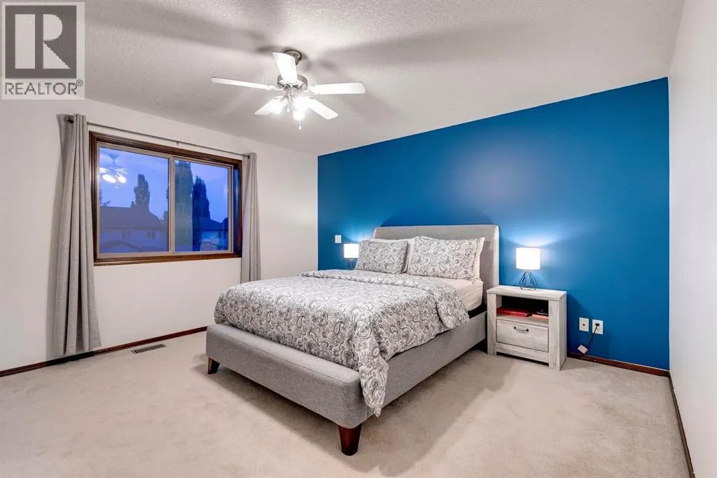 238 Elgin Manor SE