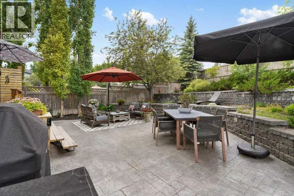 84 Panatella Manor NW