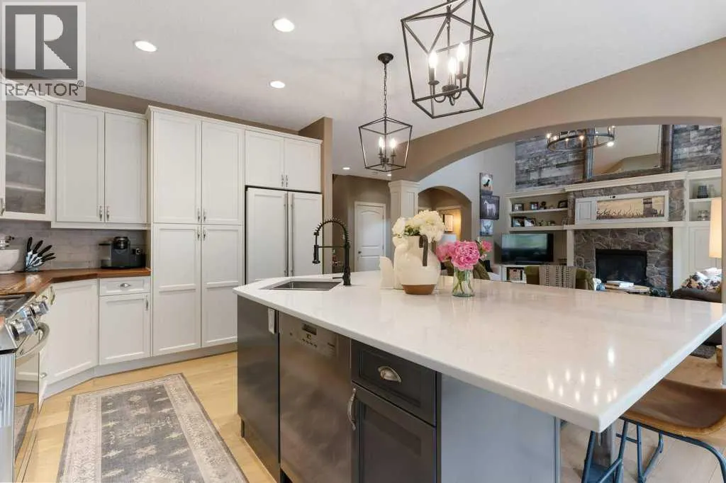 84 Panatella Manor NW