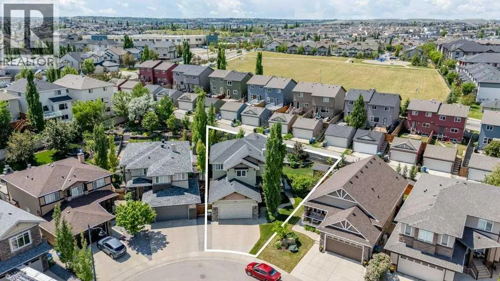 84 Panatella Manor NW