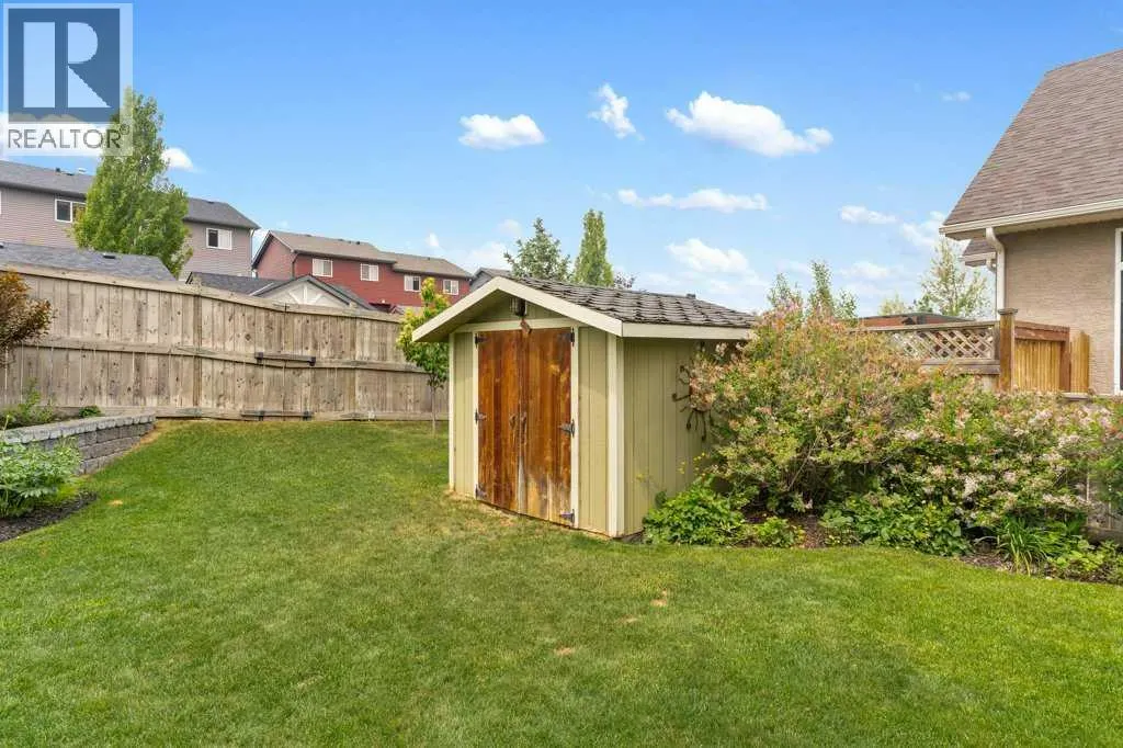 84 Panatella Manor NW