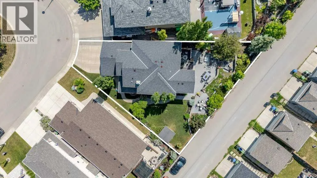 84 Panatella Manor NW