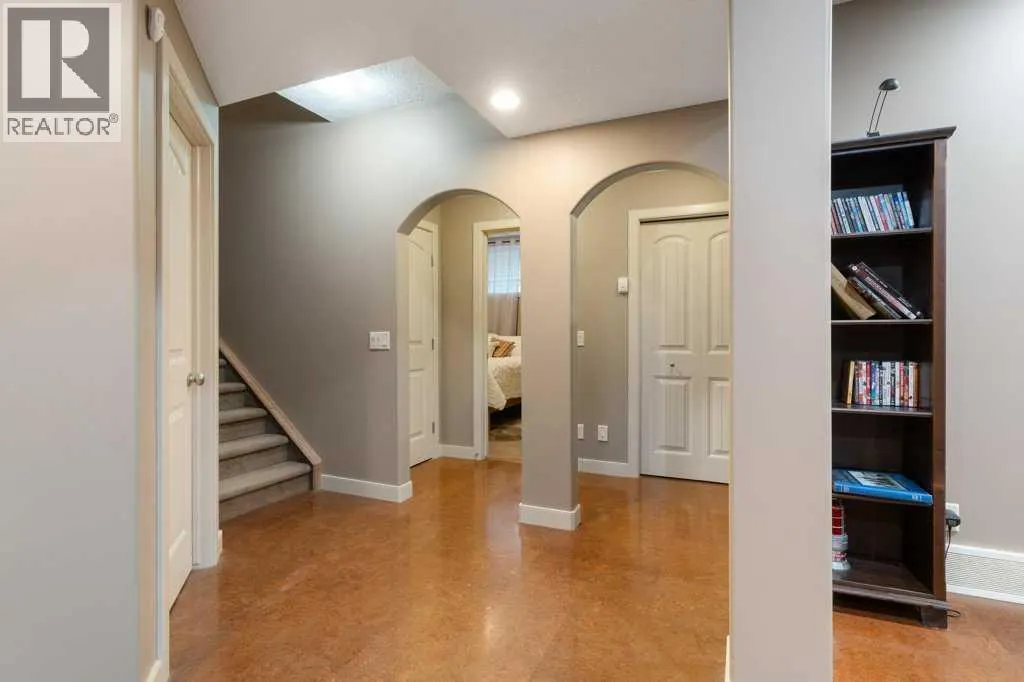 84 Panatella Manor NW