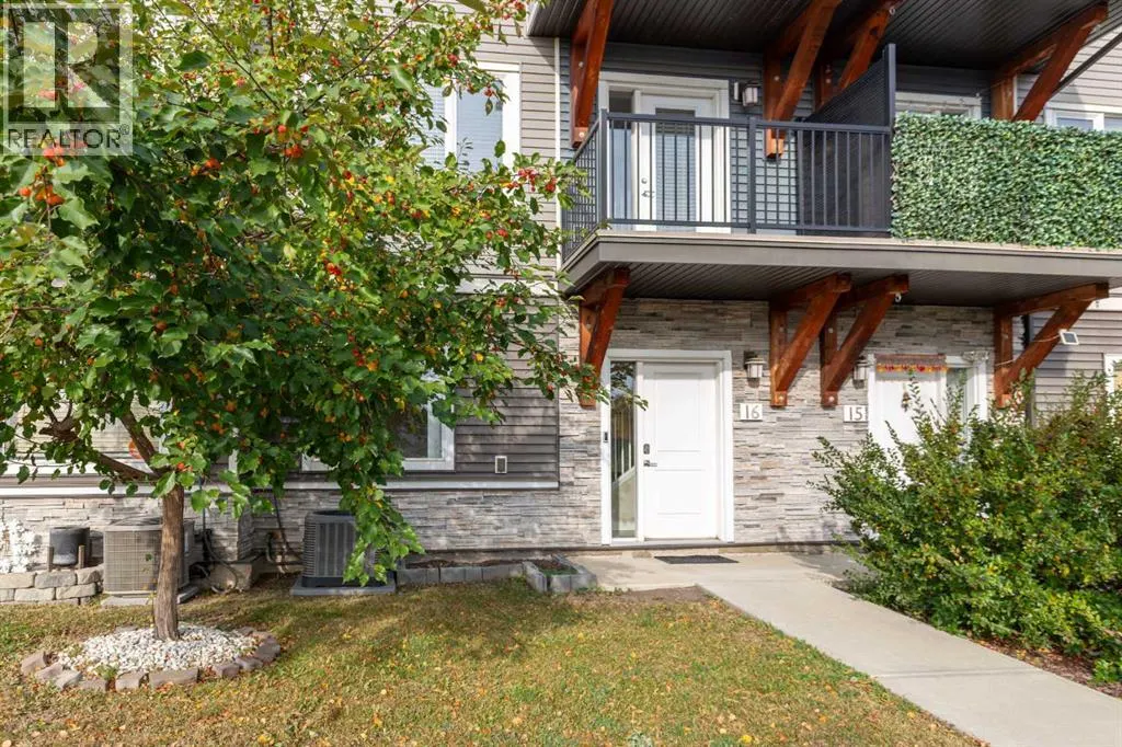 16, 141 Fontaine Crescent