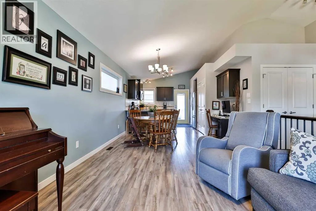 381 Moonlight Way West  W