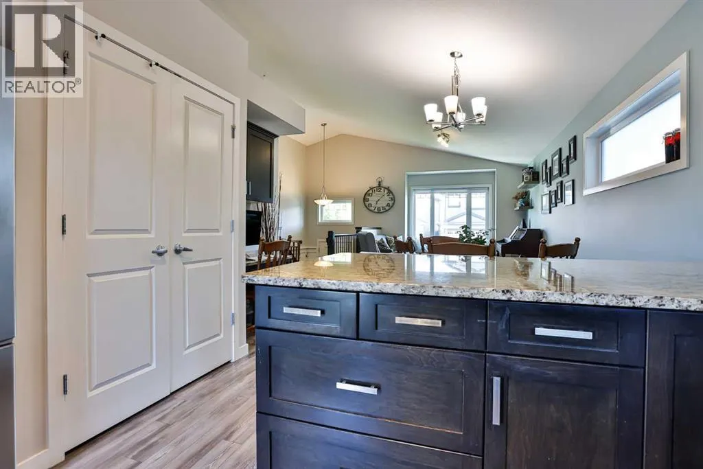 381 Moonlight Way West  W