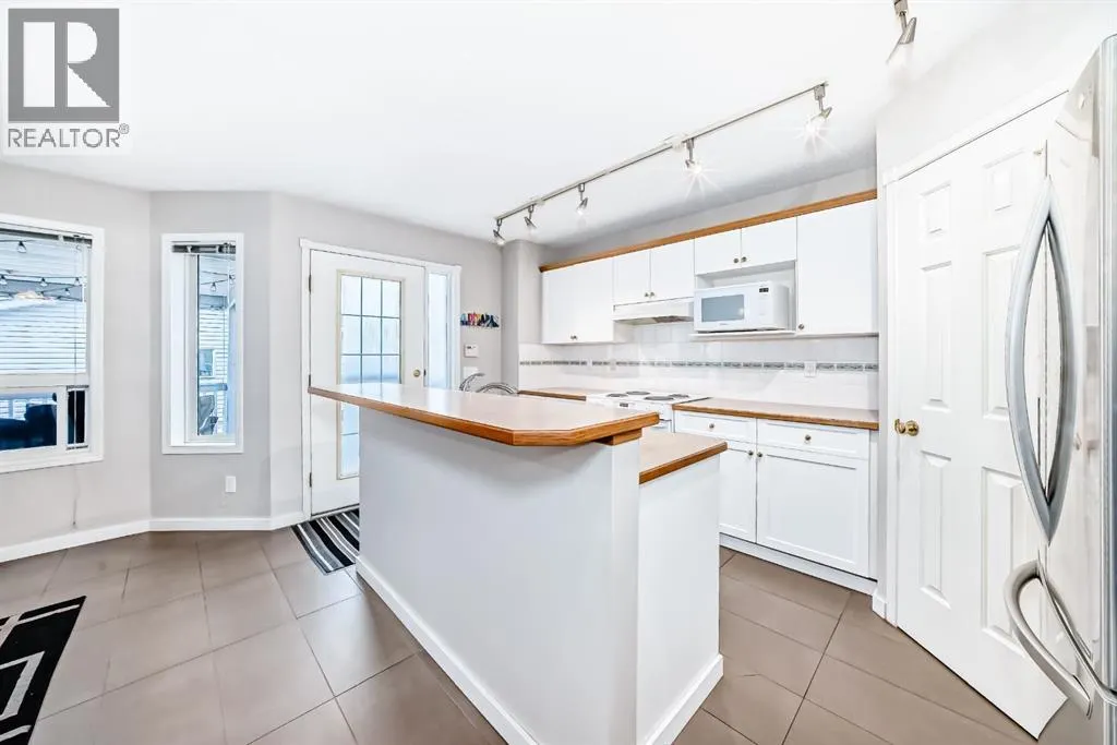 9747 Harvest Hills Link NE