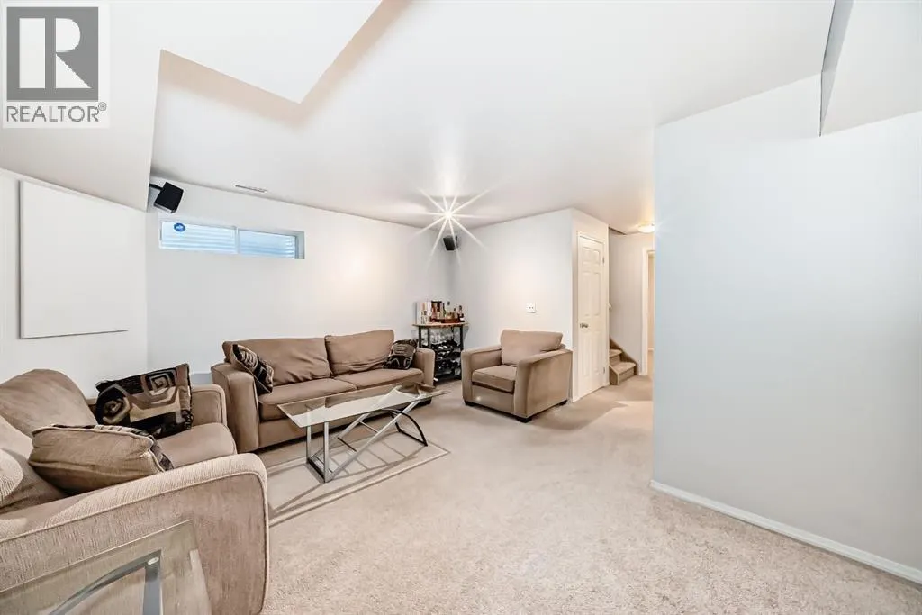 9747 Harvest Hills Link NE