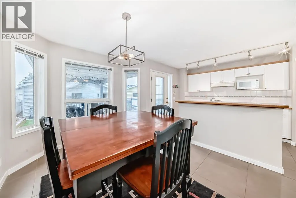 9747 Harvest Hills Link NE