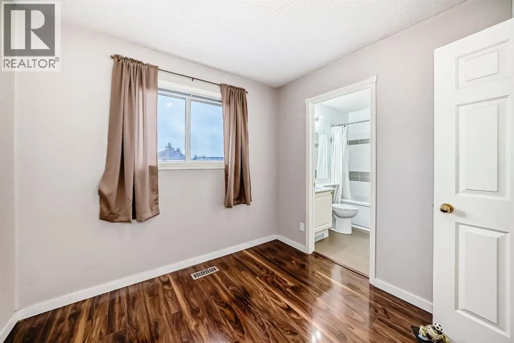 9747 Harvest Hills Link NE