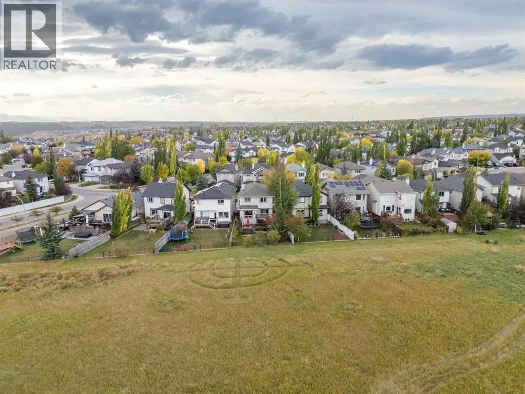 16 Tuscany Ravine Court NW