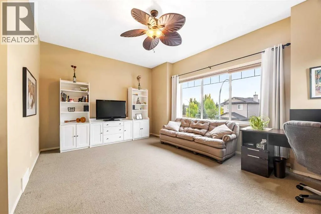 16 Tuscany Ravine Court NW