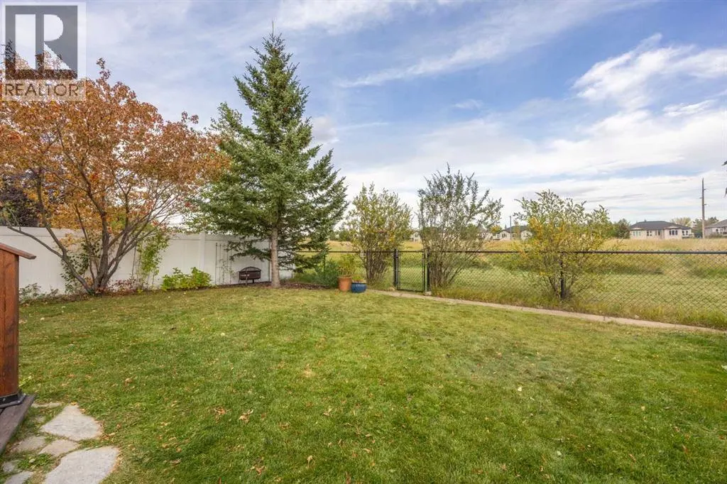16 Tuscany Ravine Court NW