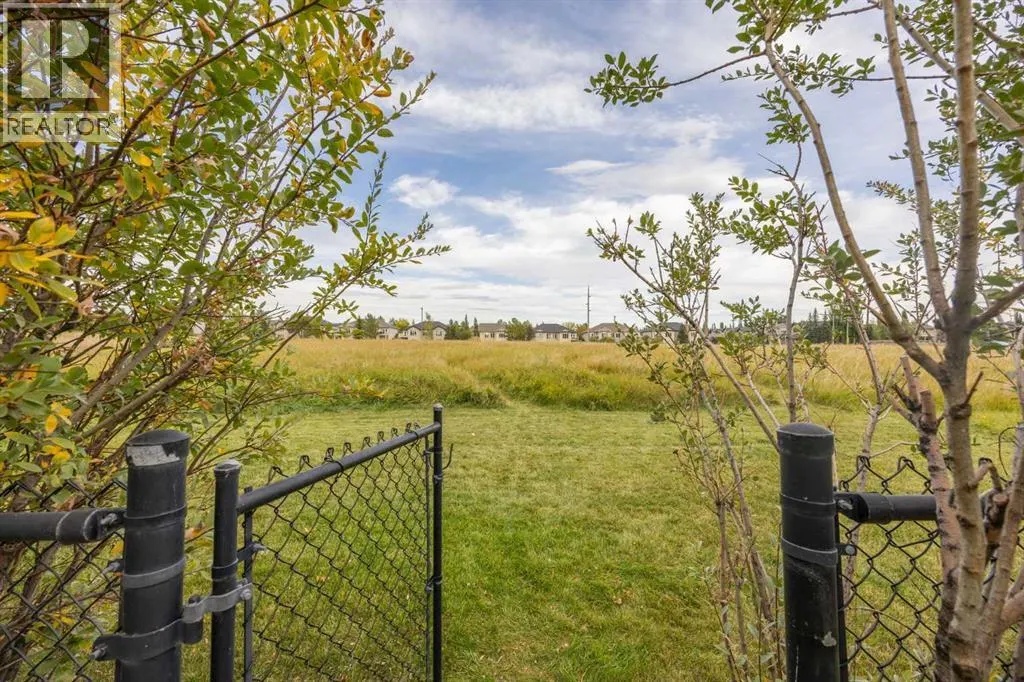 16 Tuscany Ravine Court NW