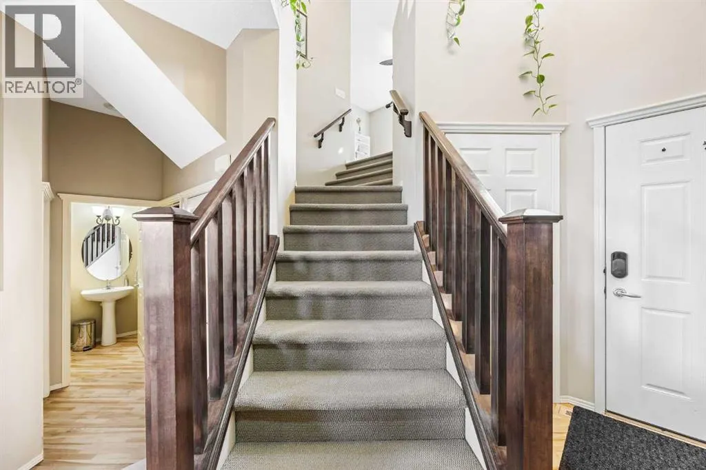 16 Tuscany Ravine Court NW
