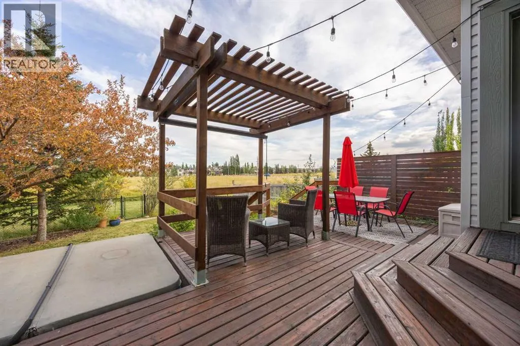 16 Tuscany Ravine Court NW