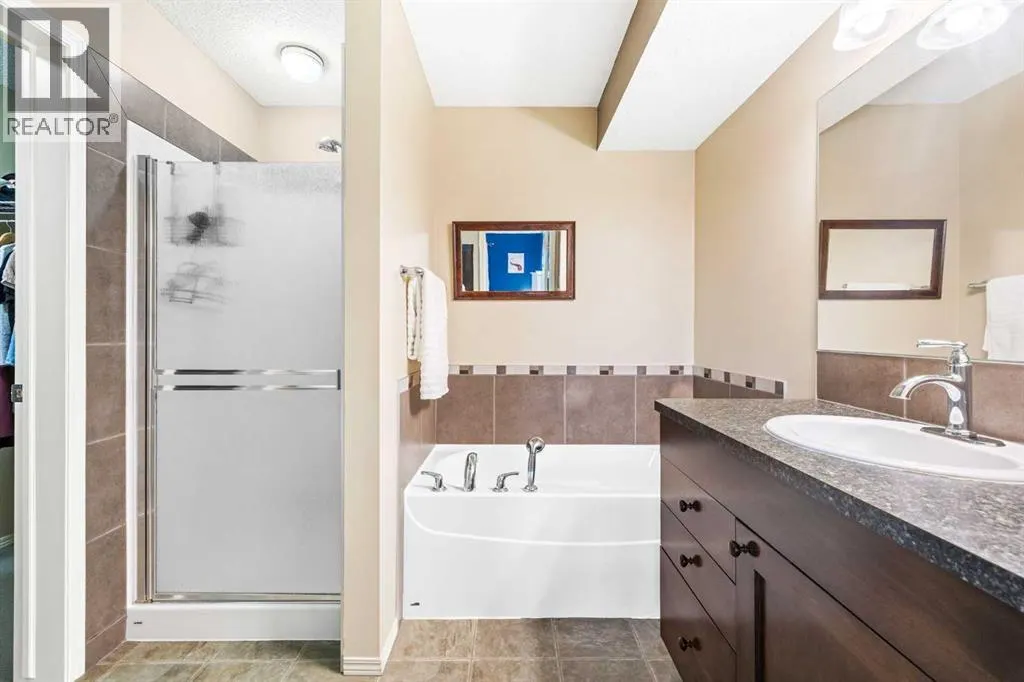 16 Tuscany Ravine Court NW
