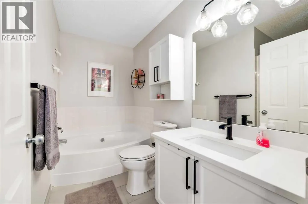1 Cougarstone Villas SW