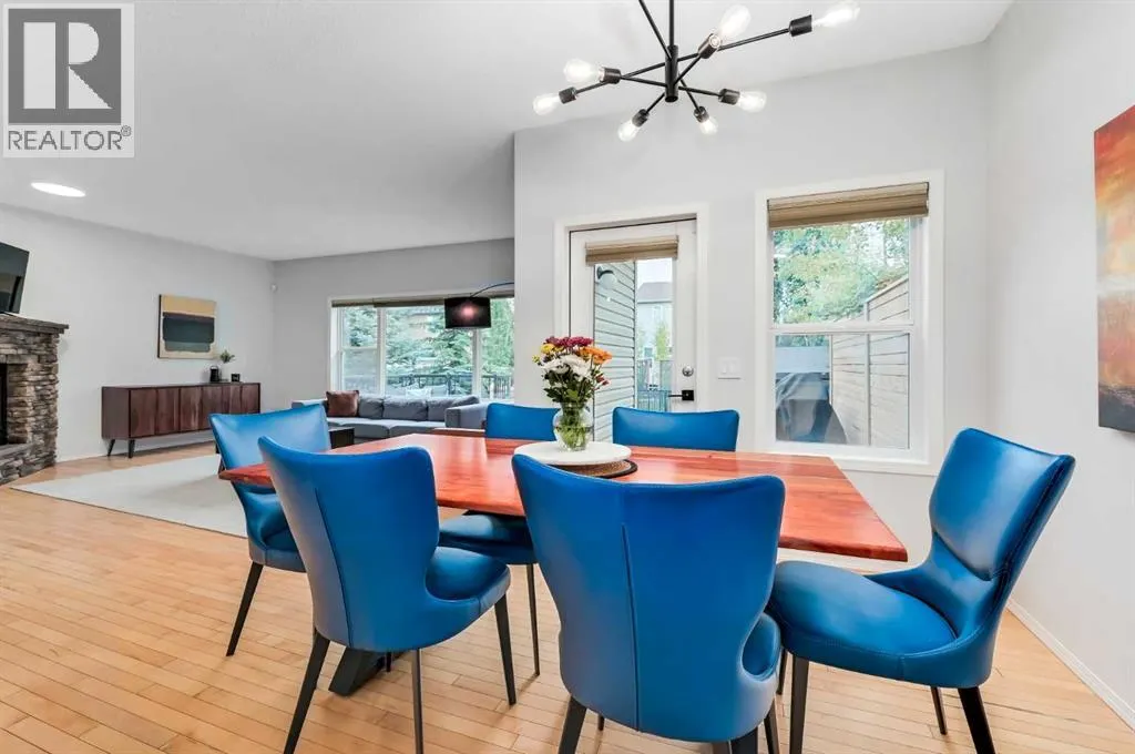 1 Cougarstone Villas SW