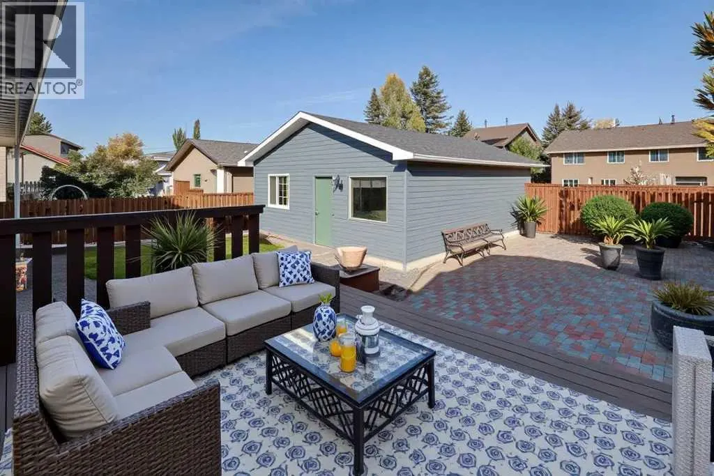 462 Summerwood Place SE