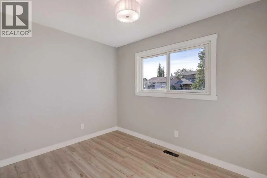 462 Summerwood Place SE