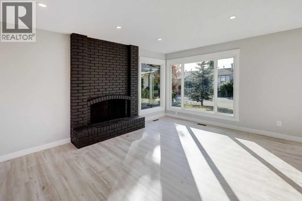 462 Summerwood Place SE