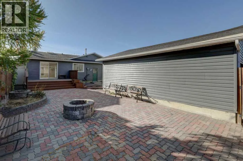 462 Summerwood Place SE