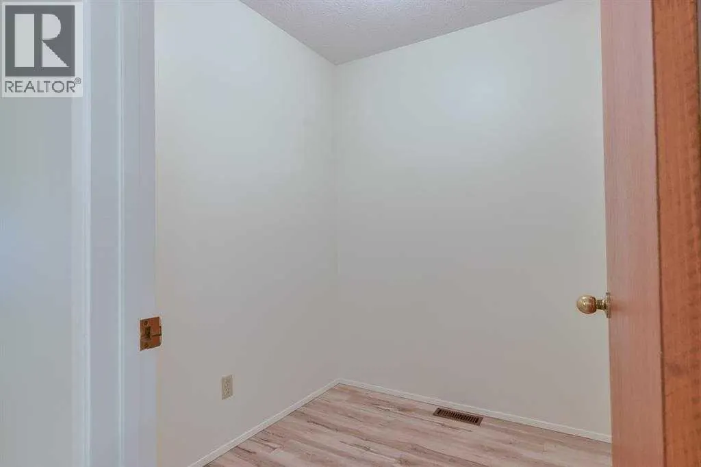 337 & 339 Ash Avenue SE