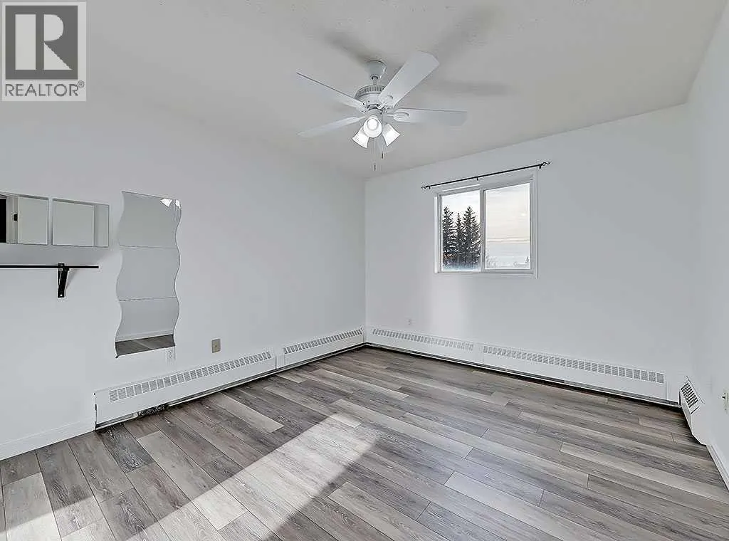 301, 21 Dover Point SE