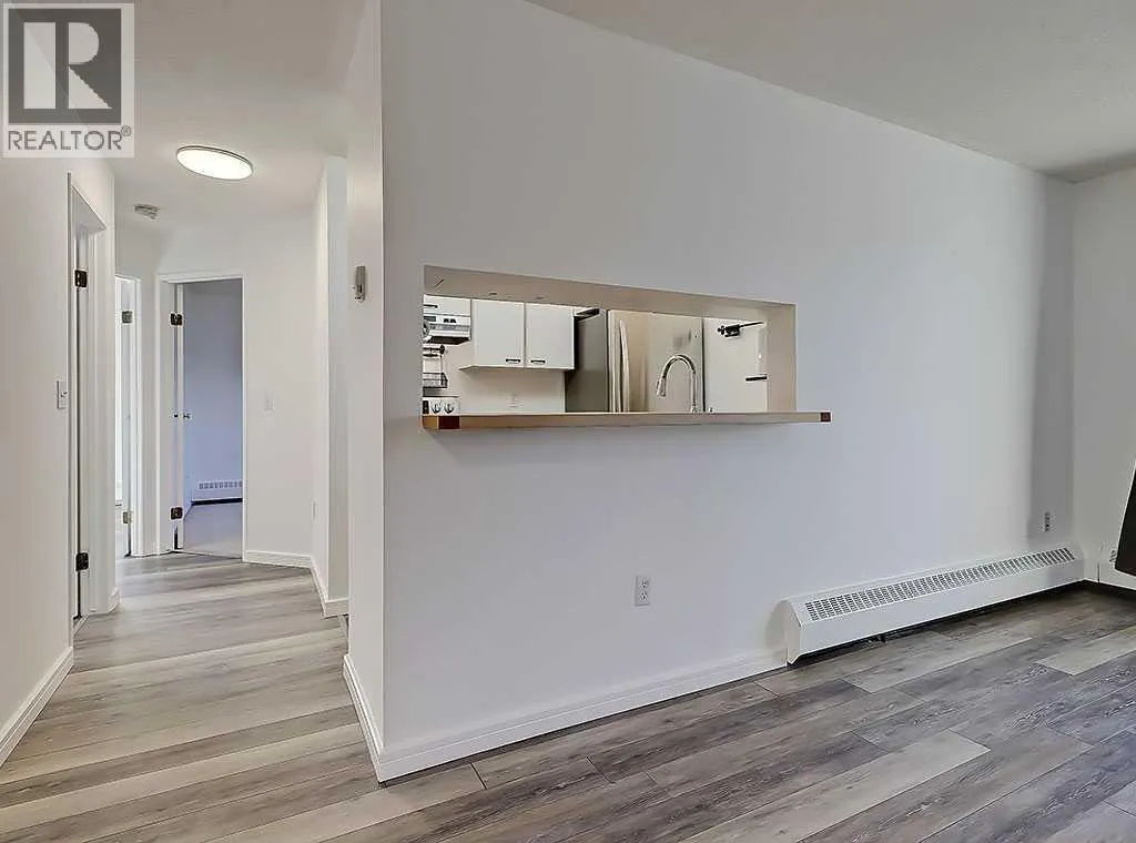 301, 21 Dover Point SE